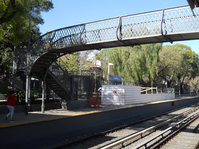 Patrimonio ferroviario bonaerense. Locales en construcción en la estación Martínez ¿fueron autorizados por la comisión nacional de monumentos? - Imagen 1