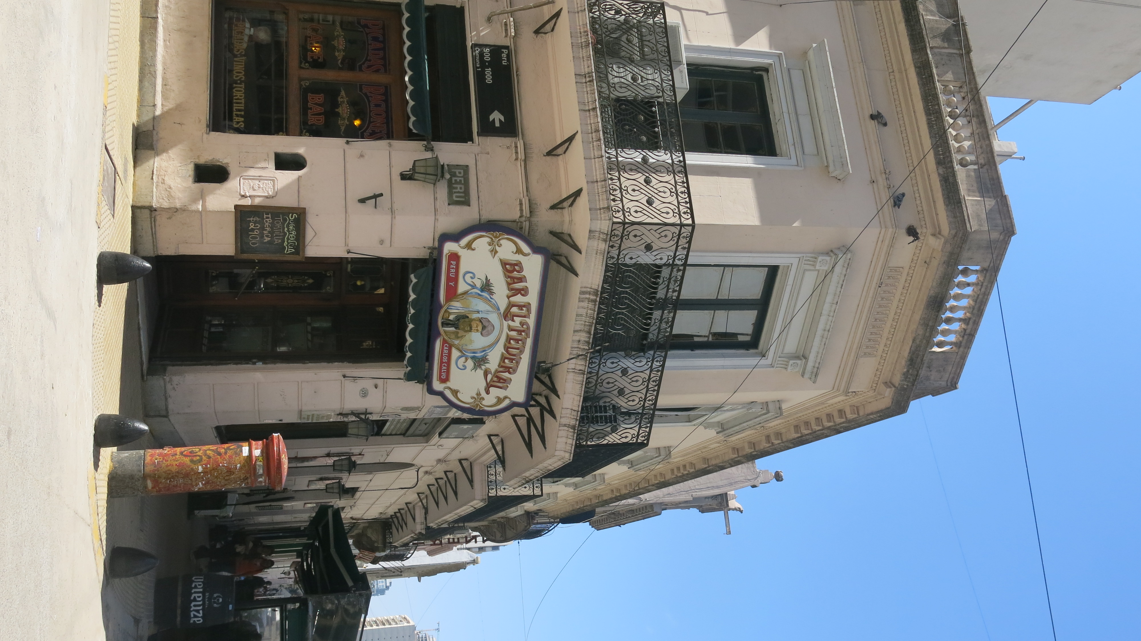 Llega el Día de la Barra de la Esquina a los Bares Notables de Buenos Aires - Imagen 3